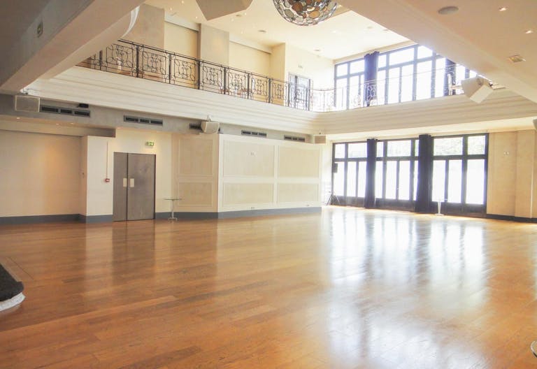 Refined Space in Smart Etoile - Image 0