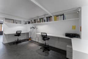 Stylish Le Marais Boutique - Image 4