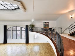 Spectacular event Showroom in Paris - Image 1