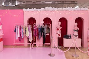 Industrial Photography + Event Studio w/ Props - Image 1