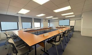 Medium size meeting room - Image 1
