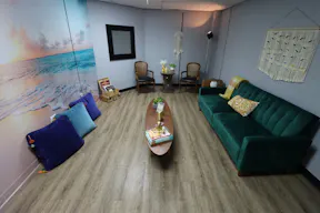Miami Photo/Video Studio with Cyc Wall and Kitchen - Image 6