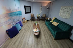 Miami Photo/Video Studio with Cyc Wall and Kitchen - Image 6