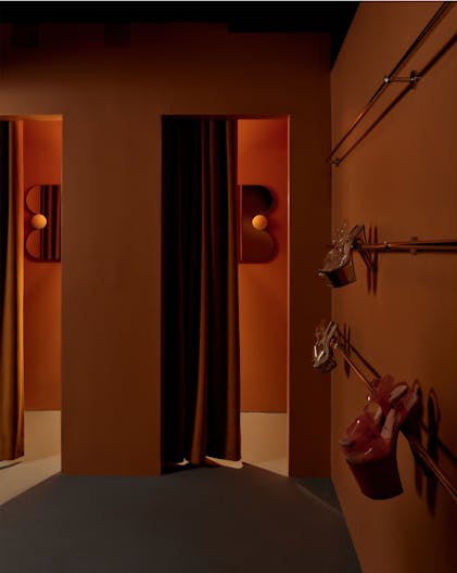 White Box in a vibrant artistic hub - Image 0