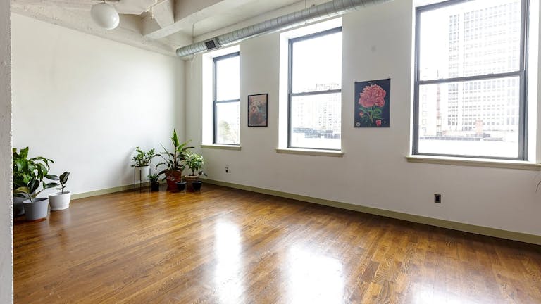 Boho Chic Studio Loft - Image 1