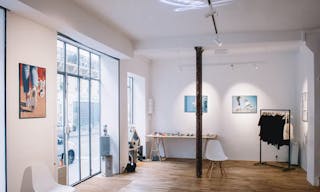 Bright Pop Up Boutique in Pigalle - Image 9
