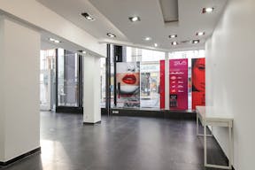 Boutique for Rent - Close to Montorgueil - Ideal for Pop-Up Store / Showroom - Image 1