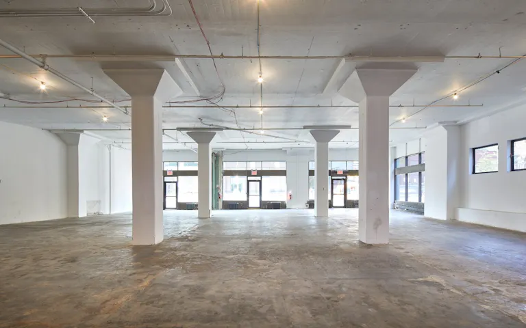 Unique open floor plan - Image 1