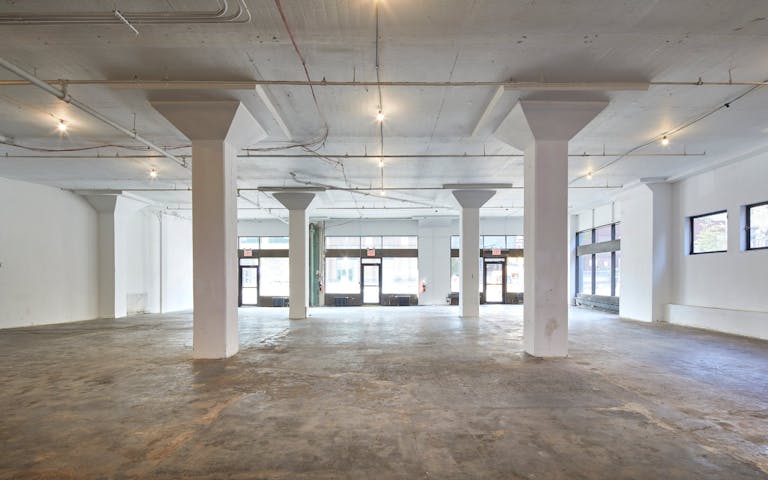 Unique open floor plan - Image 1