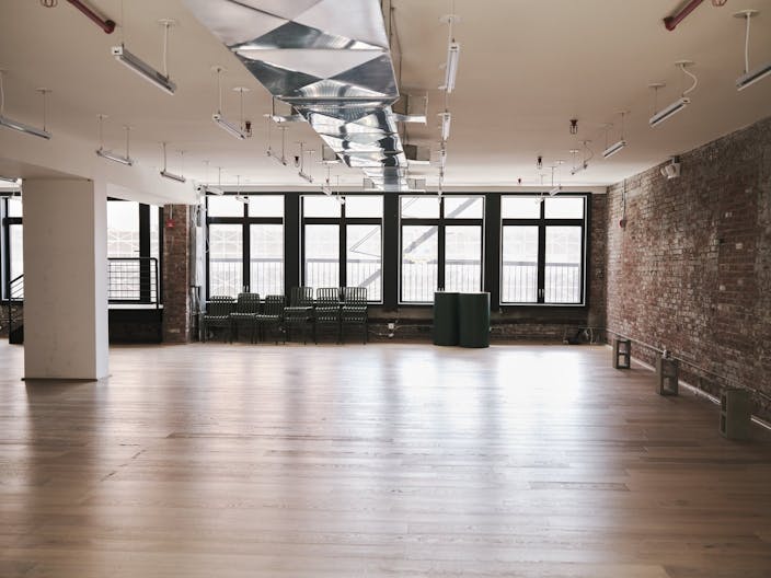 Multiple Floor Offerings in beautiful Chinatown building - Image 0