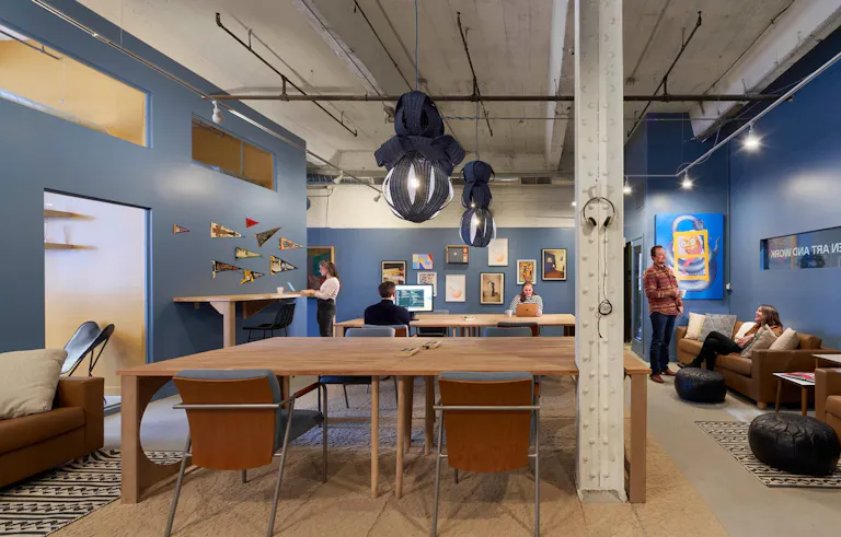 Beautiful Artistic Loft Space - Coworking - Image 0