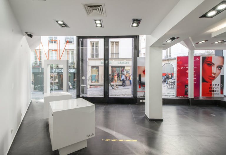 Boutique for Rent - Close to Montorgueil - Ideal for Pop-Up Store / Showroom - Image 2