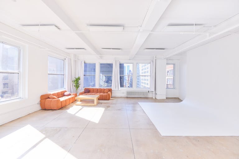 16B Manhattan Showroom & Meeting rental space  - Image 3