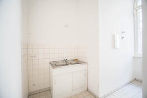 Central Berlin Pop-Up with Industrial backyard - Image 4