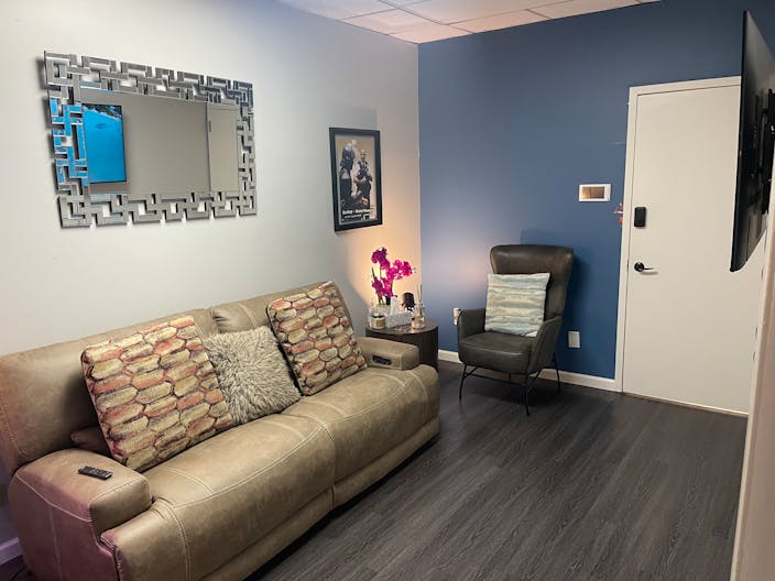 Astoria NYC Pop-Up & Content Studio | Private Office for Shoots & Brand Use - Image 1