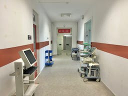 D�cor/Lieu de tournage: H�pital - Image 3