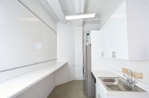 Expansive Skyline Loft - Connected Studio Space - Image 17