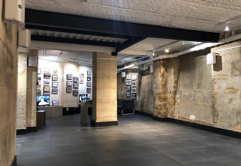 Central Paris Showroom next to Louis Vuitton HQ near Marais - Image 0