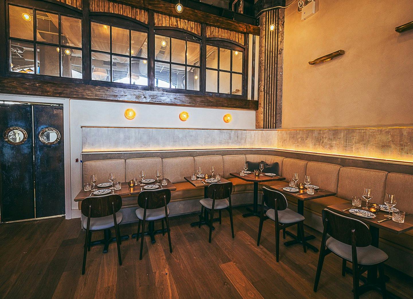 Charming Brooklyn Restaurant and Lounge in DUMBO