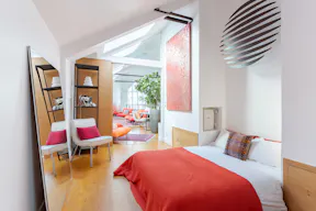 Modular Luminous Loft in heart of Paris  - Image 9