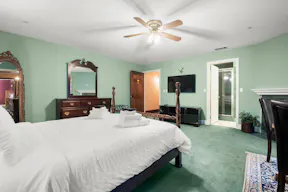 Mountain High Luxury Castle & Spa - Image 8
