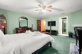 Mountain High Luxury Castle & Spa - Image 8