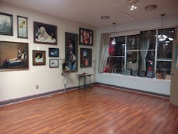 Lakeview / Roscoe Village Art Gallery Space in Chicago - Image 0