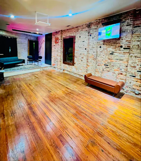 Versatile Loft In The Heart Of The City - Image 3