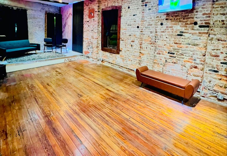 Versatile Loft In The Heart Of The City - Image 3