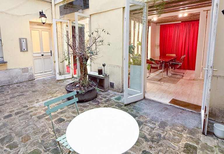 Boutique/atelier/galerie en plein coeur du Marais - Image 2
