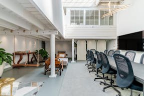 Tons of natural light! Soaring ceilings! Convenient Location! - Image 6