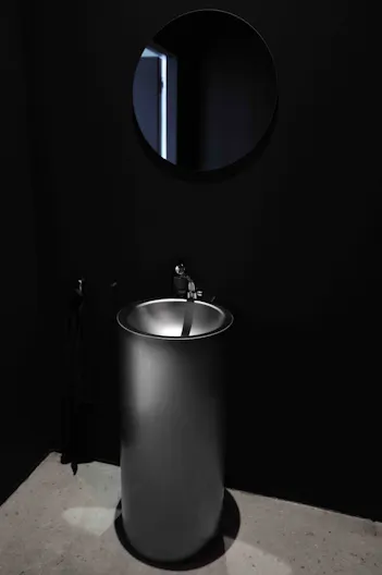 ATYPICAL DESIGN GALLERY & SHOOTING SPACE IN THE MARAIS - Image 3