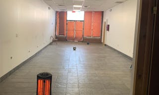 Store front for rent - Image 1