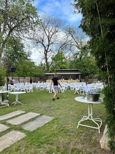 Swoop House in East Austin - Image 3