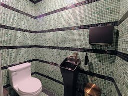 Glamorous sexy club vibe indoor outdoor flow - Image 10