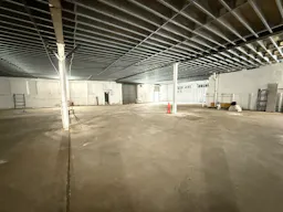 WAREHOUSE POP-UP/ SHORT TERM RENTAL SPACE - Image 6