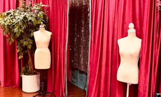 Fashion Space in NW Chicago Suburbs - Image 2
