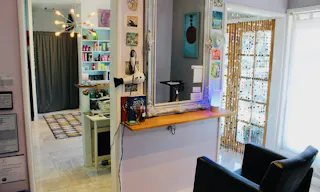 Salon Space for Rent with Ocean View in Laguna Beach! - Image 3