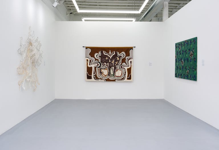 Plenty of Natural Light Surrounded by Restaurants and Galleries - Image 3