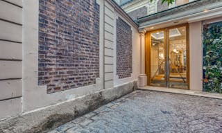 Superb Mansion in the 6th arrondissement of Paris - Image 11