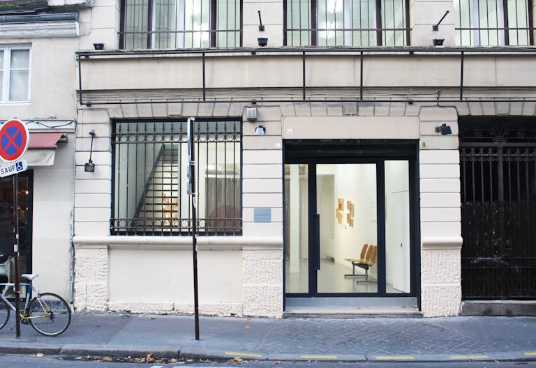 Galerie d'art lumineuse située en bordure du Marais face à Merci - Image 0