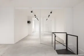 Brand New Showroom Le Marais - Image 4
