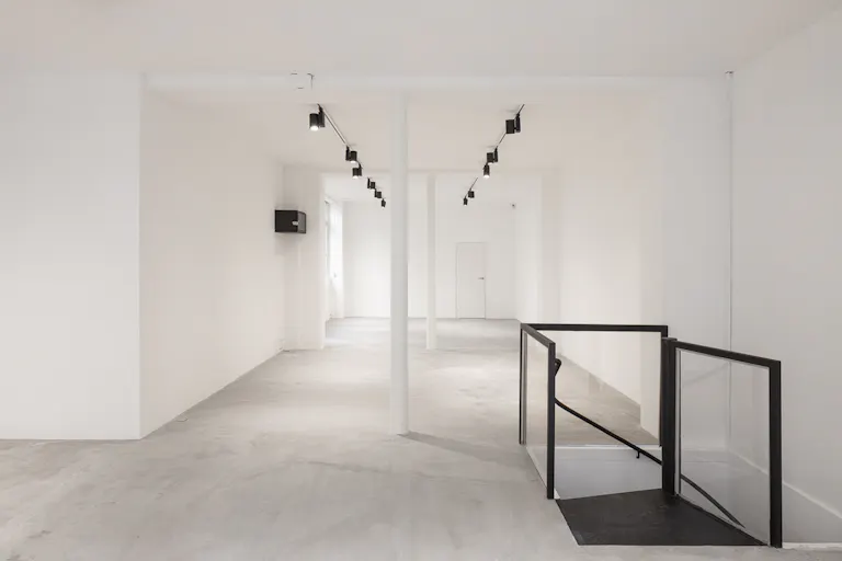 Brand New Showroom Le Marais - Image 4
