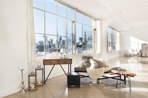 DTLA Skyline View Studio in Fashion District - Image 1