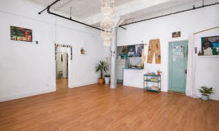 Bright Beautiful Retail, Cafe ,Event Space In The Heart Of Williamsburg - Image 3
