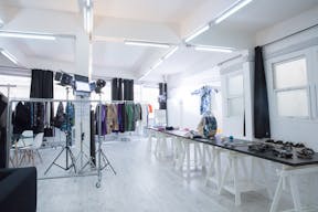 Un showroom 100% modulable dans le haut-Marais avec des volumes industriels. - Image 19