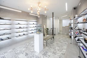 Premium Boutique in Le Marais - Image 1