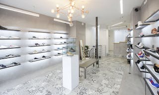 Premium Boutique in Le Marais - Image 1