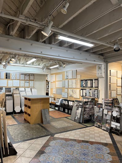 Showroom in the San Francisco design district - Image 2