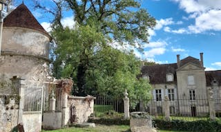 Ch�teau du XVIIIe si�cle abandonn� - Image 1